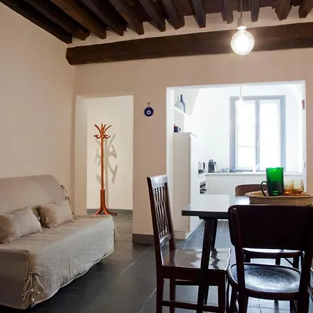 A Ca' Di Carmine Apartment Albenga